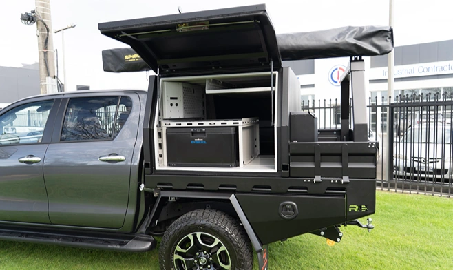 rs-hilux-canopy Rock Solid tray and canopy installation on a Toyota Hilux